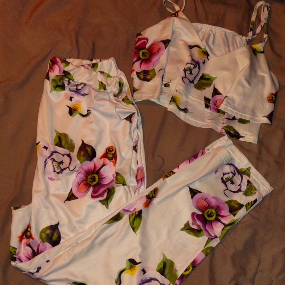 🌺2pc silky outfit🌺